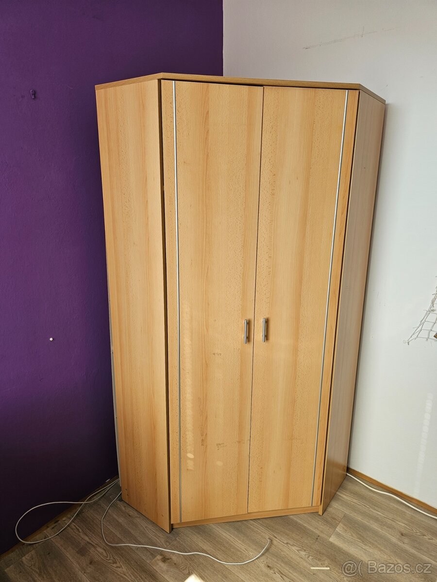 Rohová skříň za odvoz