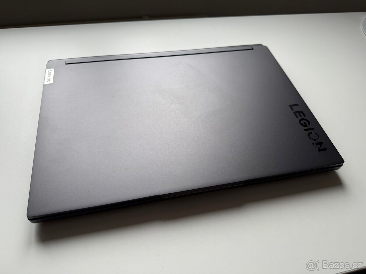 Lenovo Legion Slim 5 16IRH8 Storm Grey kovový