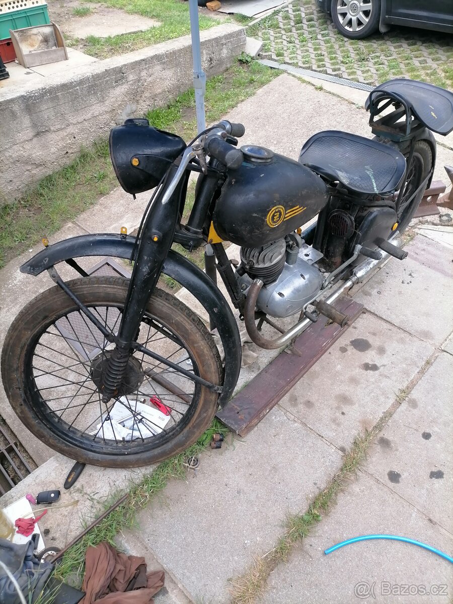 Prodám ČZ 125 t