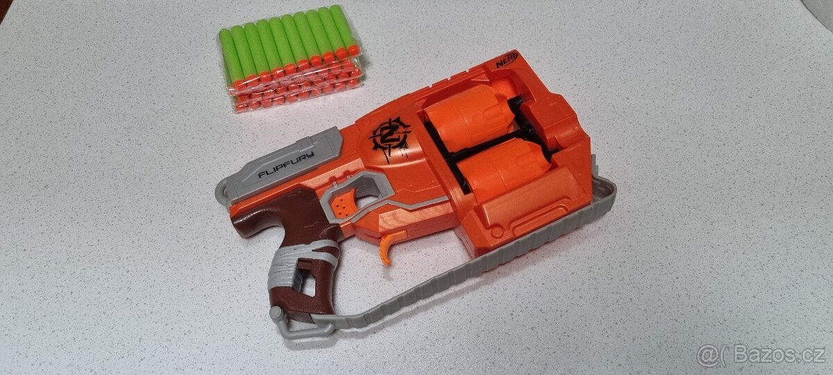 NERF ZOMBIESTRIKE FLIPFURY
