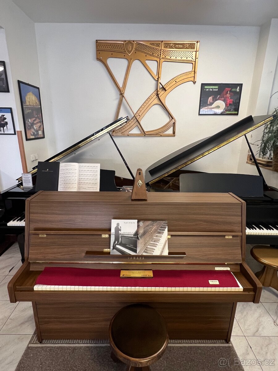 Japonské pianino Yamaha LC-201 se zárukou 5 let.