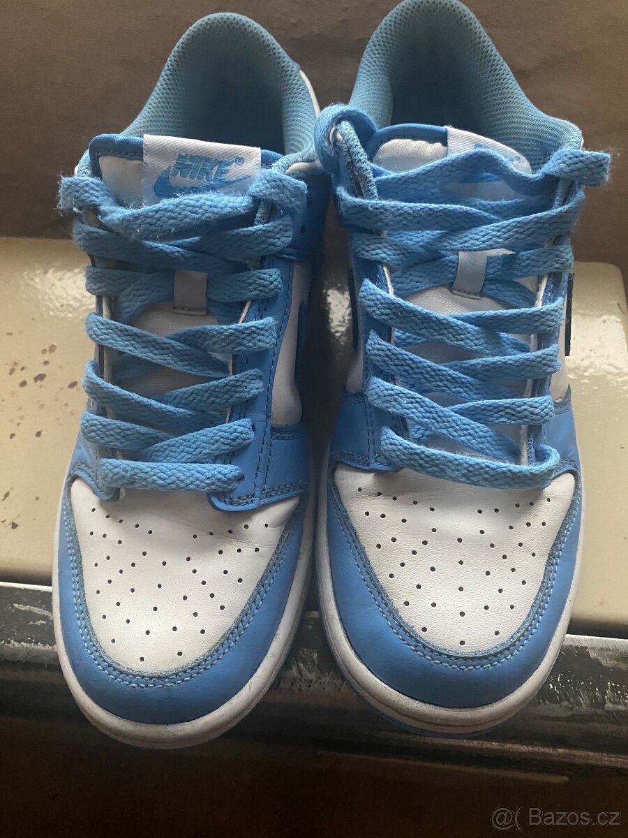 Nike Dunk Low university blue