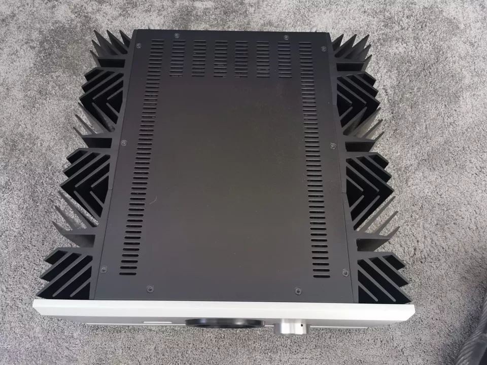 Pass Labs INT-250 Integrovaný zesilovač