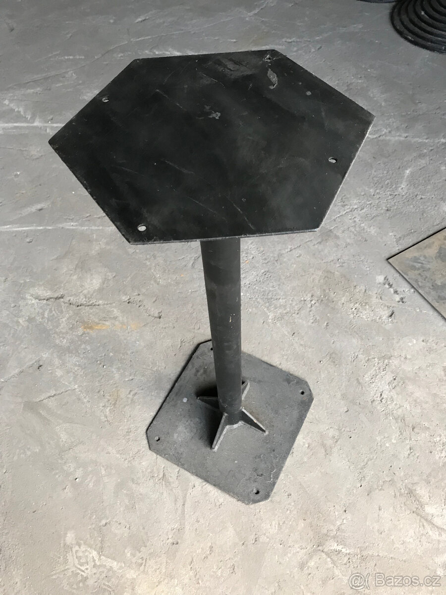 Stolová podnož osmihran