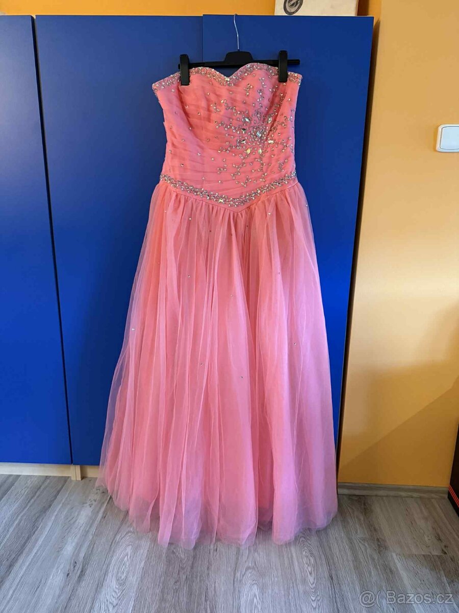 maturitní/plesové šaty