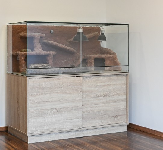 Terárium 150x65x65 + skříňka/komoda