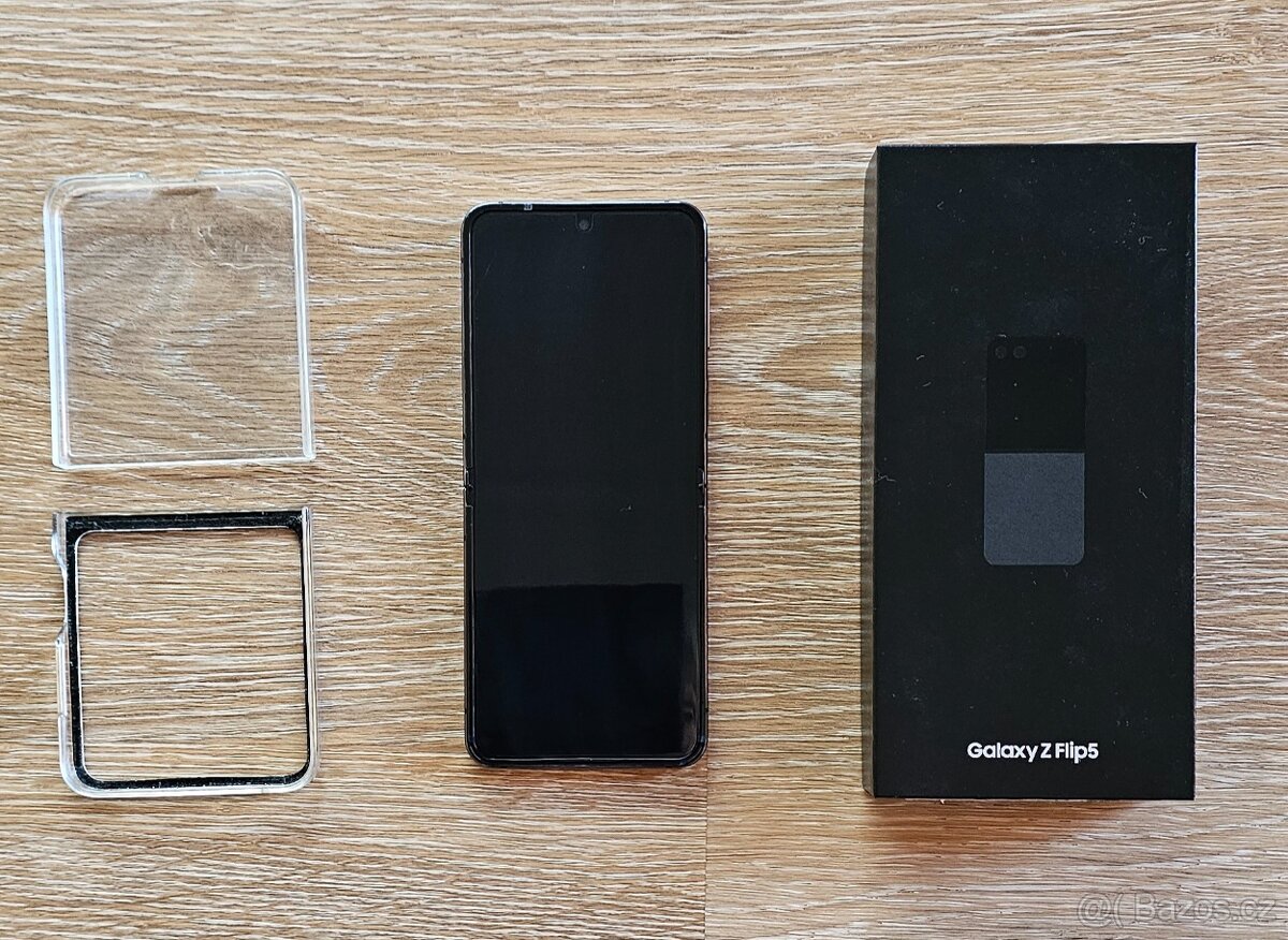Prodám Samsung Galaxy Z Flip 5 – 512 GB, černý, JAKO NOVÝ