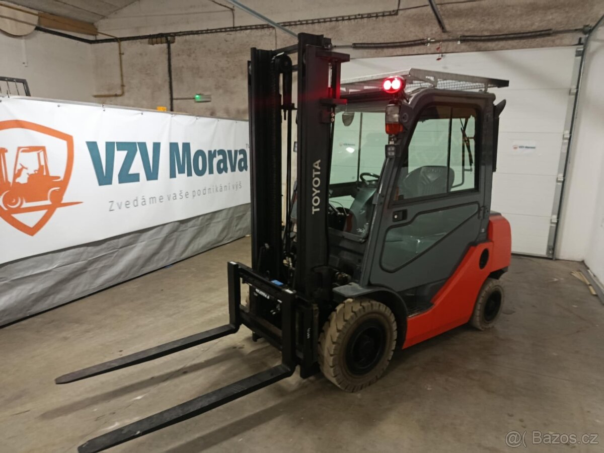 Vysokozdvižný vozík Toyota 25 HST 06-8FD25F