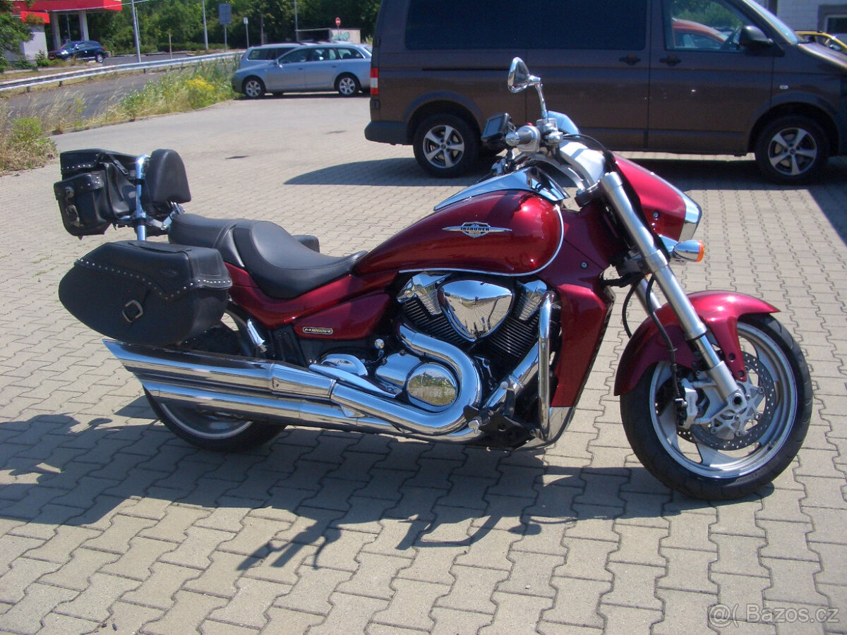 Suzuki Intruder VZR M1800R, brašny, navigace
