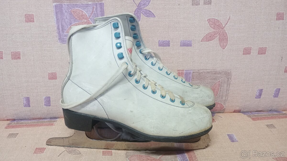 Dámské brusle Acro vel.38