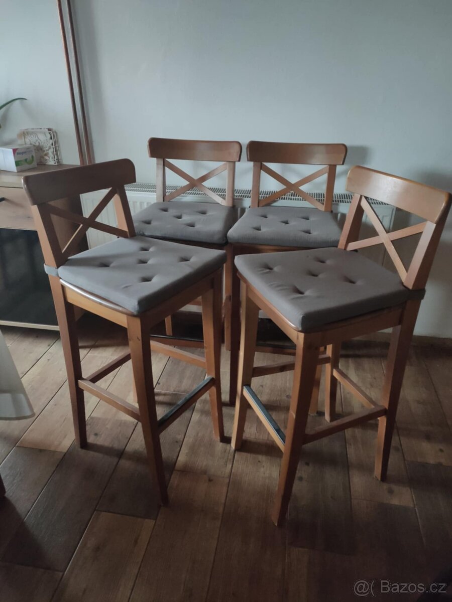 Barové židle 4 ks. s originál sedáky IKEA LEKSVIK