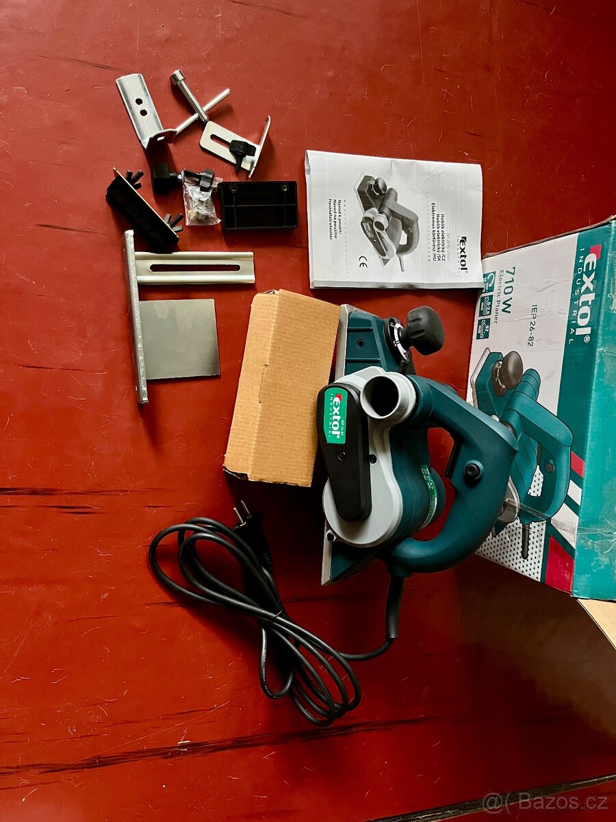 Elektrický hoblík Extol industrial