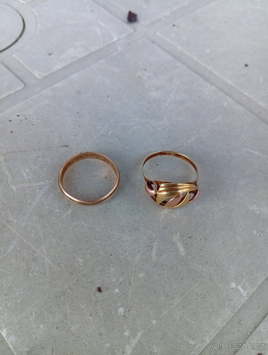 Prodám 2 zlaté prstýnky.