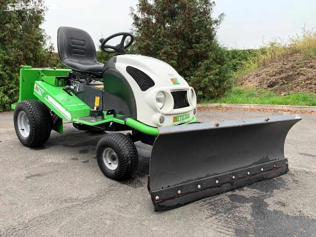 Etesia, sněžný pluh