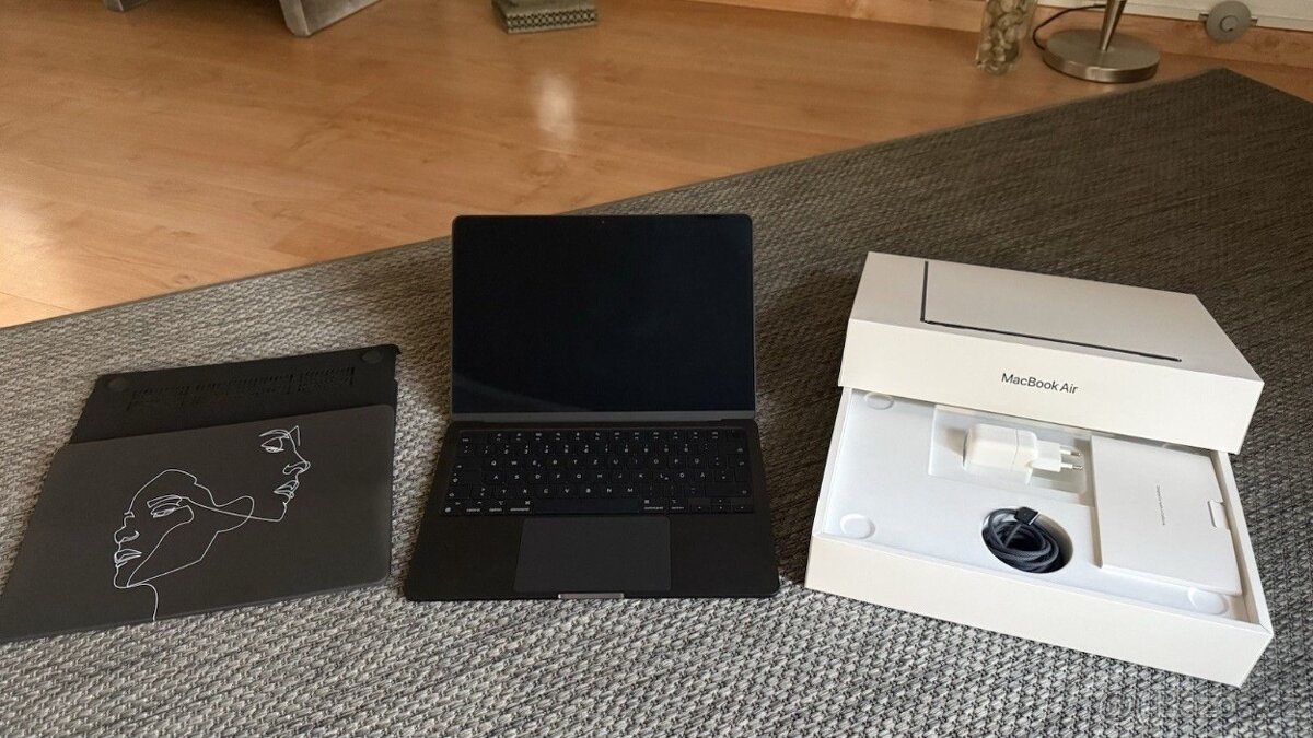 Apple MacBook Air 13,6" 256GB SSD M2 8GB Midnight