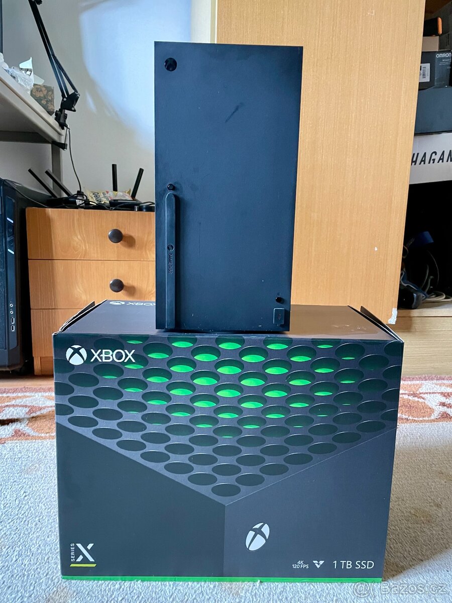 Xbox Series X - kompletní balení / v záruce