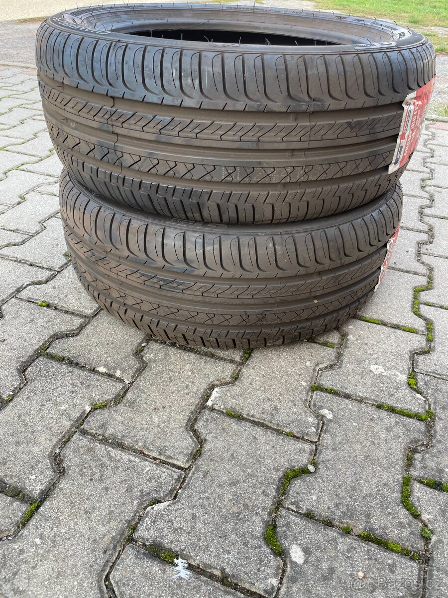 Pneu letní 205/50 R17 GT Champiro FE1