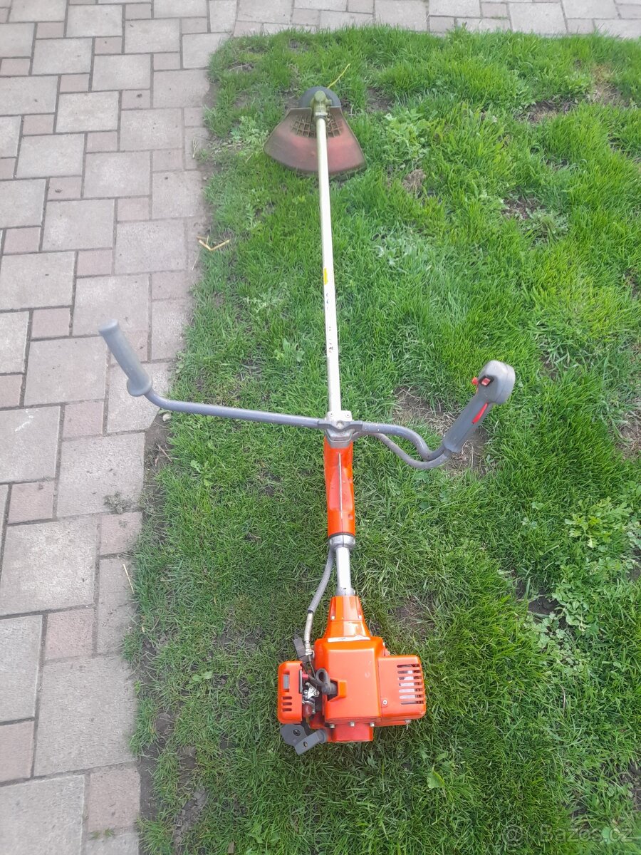 Prodám křovinořez Oleo Mac 735T