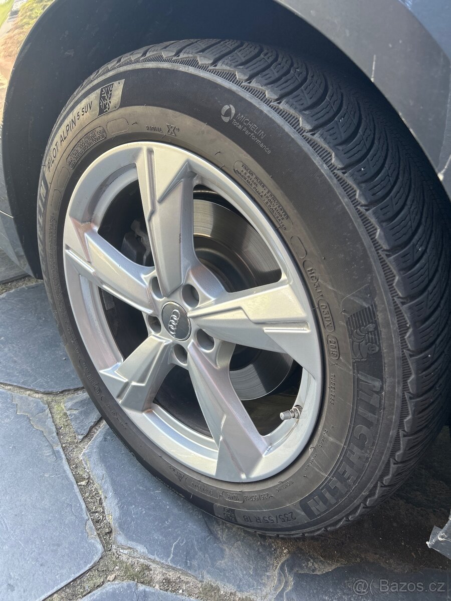 Prodám AUDI originál disky R18 na zimních pneu MCHELIN PILOT