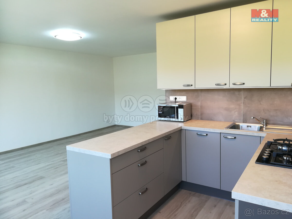 Pronájem bytu 3+1, 74 m², Neratovice, ul. Dr. E. Beneše
