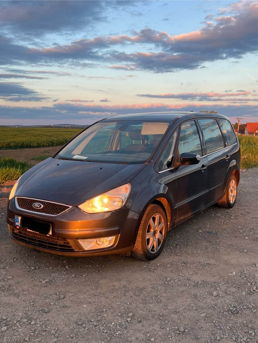 Ford Galaxy 2.0 TDCi, 7 míst, klimatizace, tažné