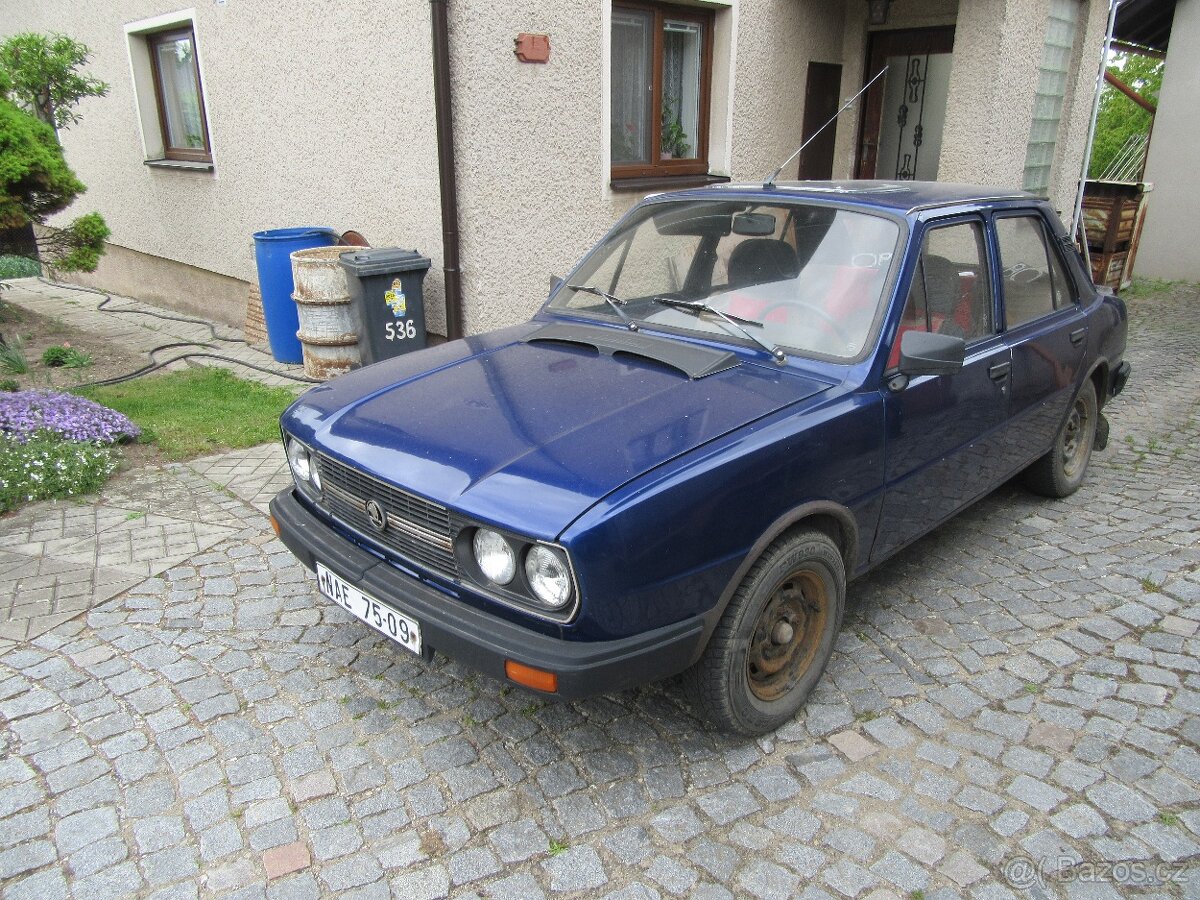 Nabízím Škoda 120 užovka. Pojízdná. Platná STK. Stav dle fot