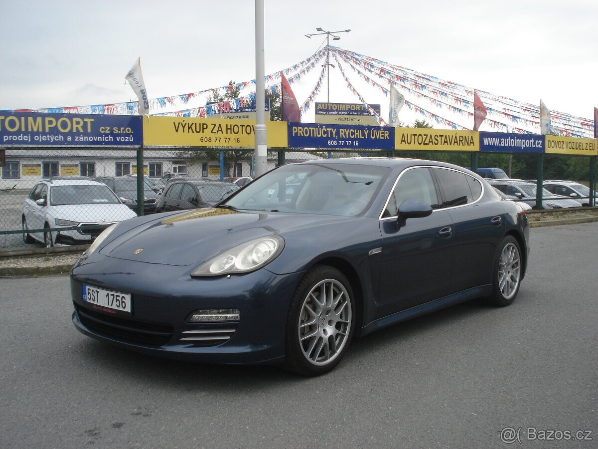 Porsche Panamera 4S V8