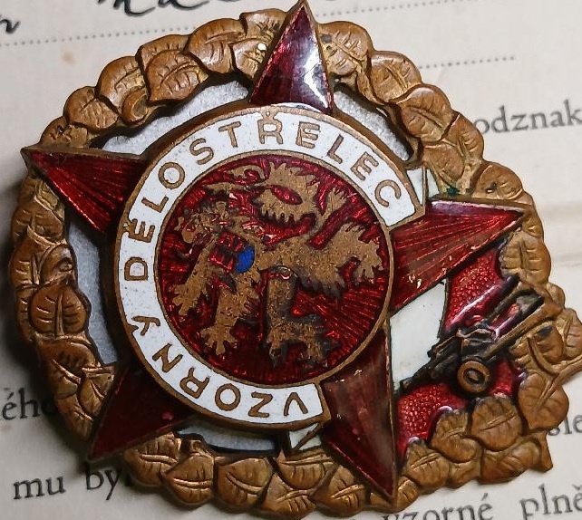 vzorný dělostřelec