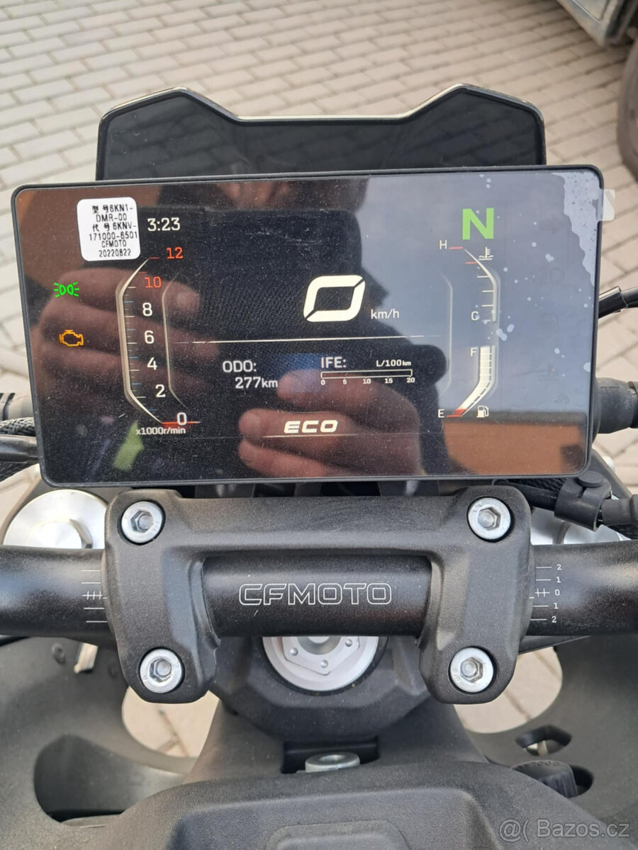 CFMOTO 300NK