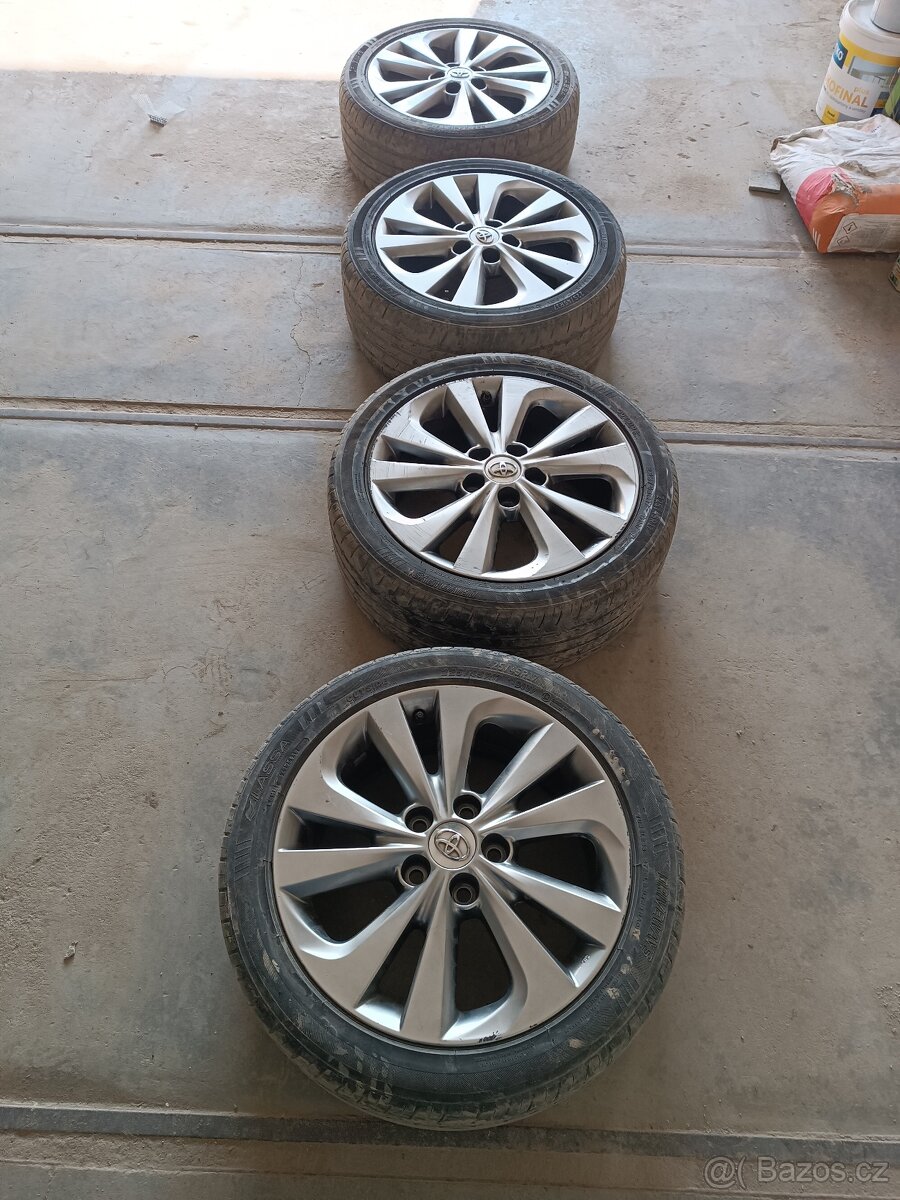 Lité disky včetně pneu Toyota 225/45R17