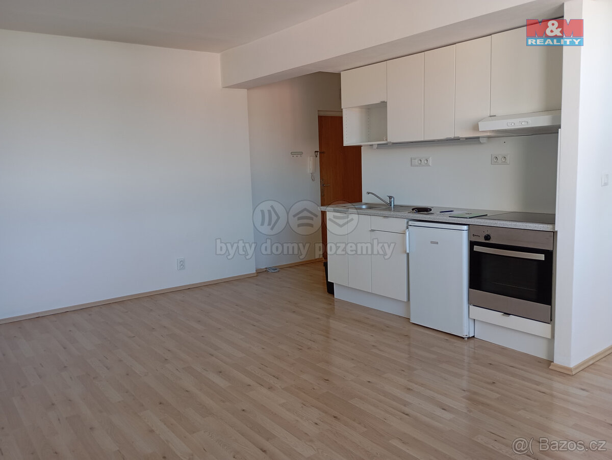 Pronájem bytu 2+kk, 42 m², Benešov, ul. Pražská