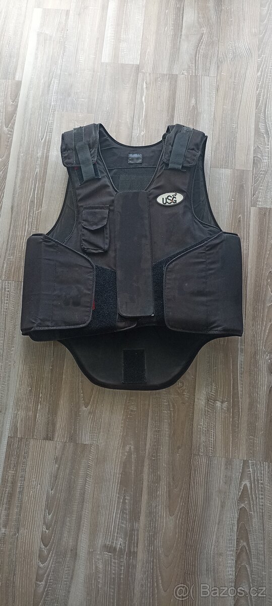 Ochranná vesta na koně