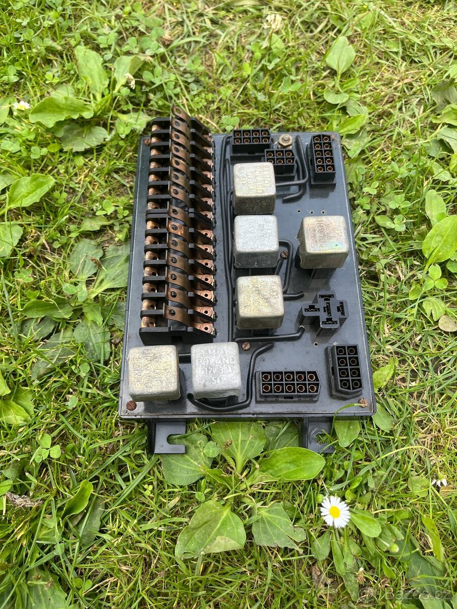 Pojistkový panel škoda favorit 135 136