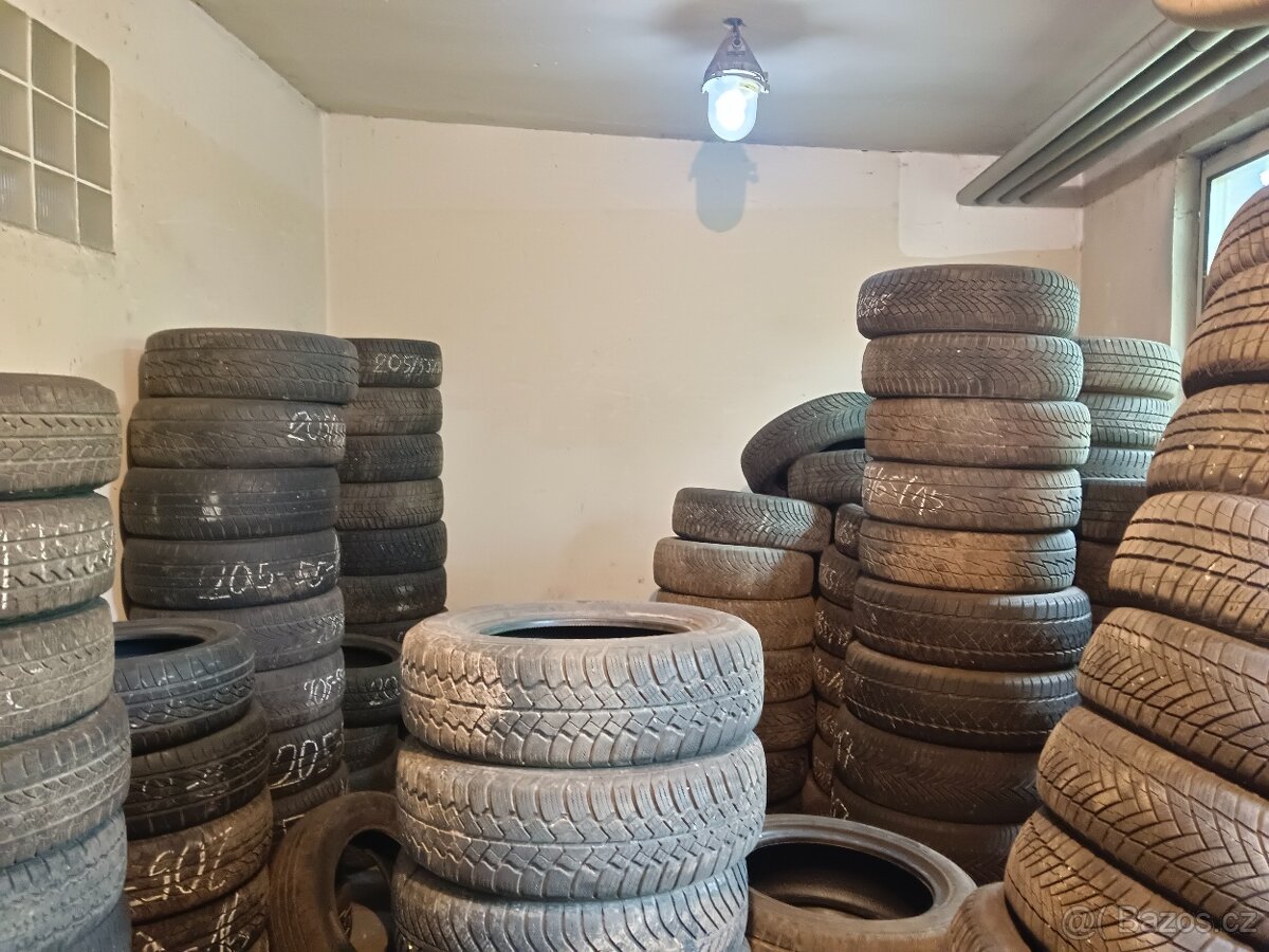 Prodám různé druhy použitých pneumatik.