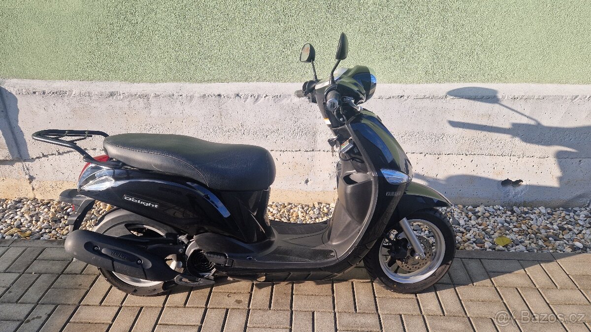 Skutr yamaha delight