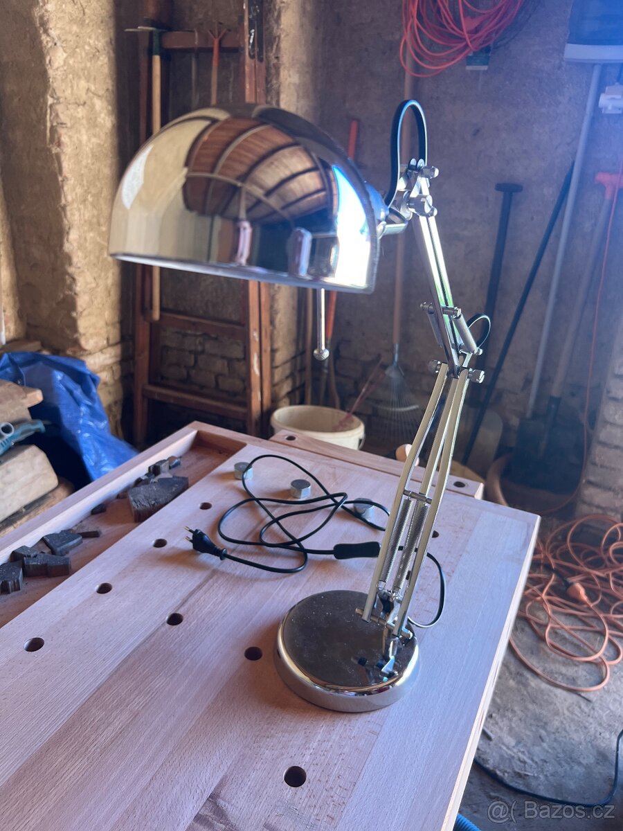 Stolní lampa chromovaná