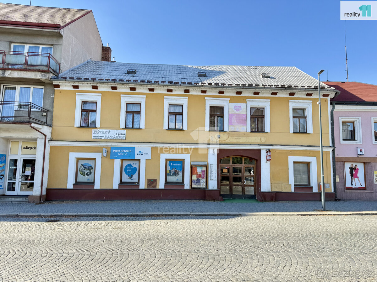 Pronájem komerčních prostor, 99,47 m2, Husovo náměstí, Ledeč