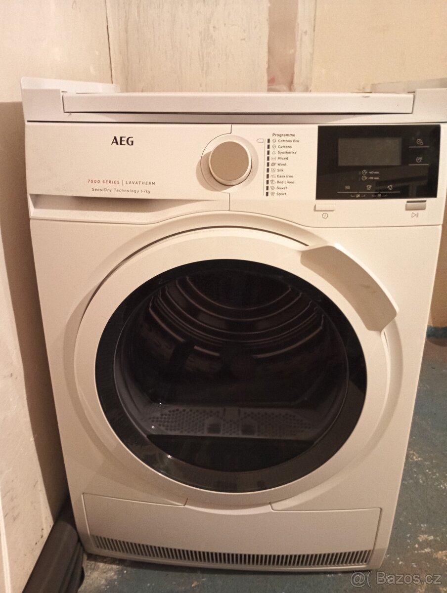 Sušička AEG+ mezikus+ 2 míče