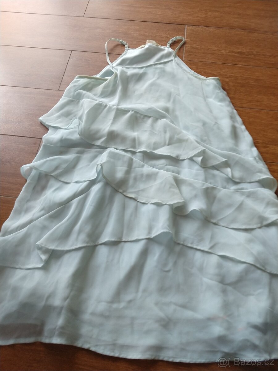Dívčí šaty
