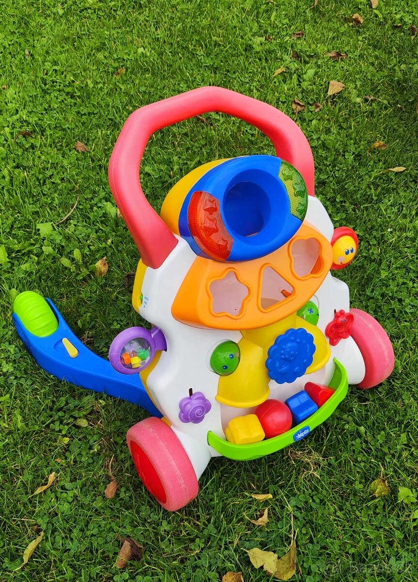 Dětské chodítko chicco