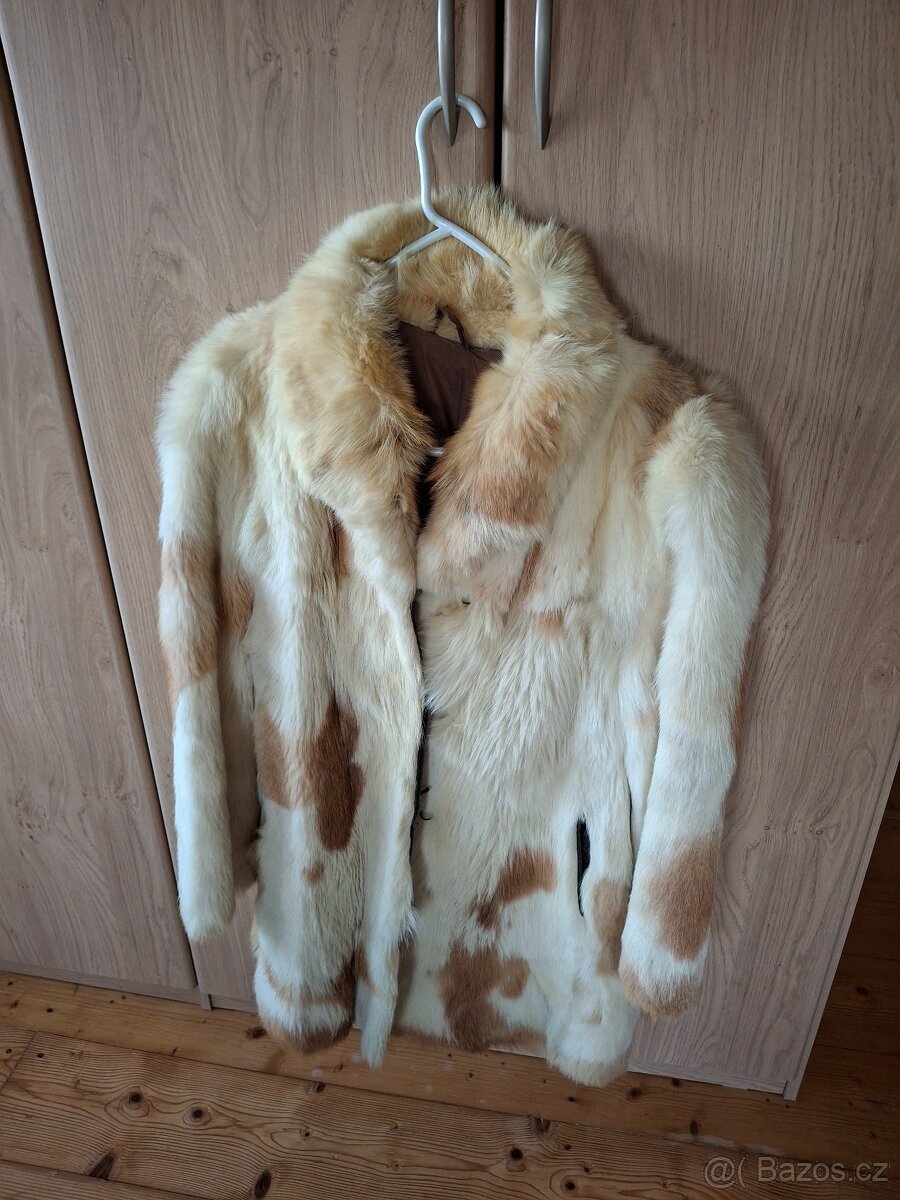 Dámský kožich čínský pes