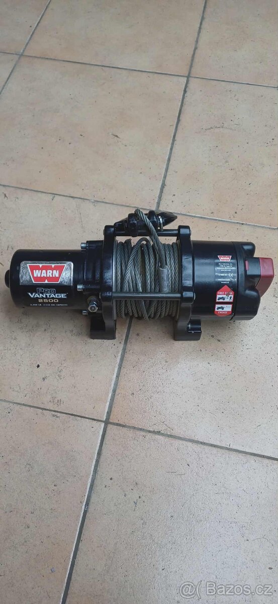 Can Am Naviják Warn 2500Lbs