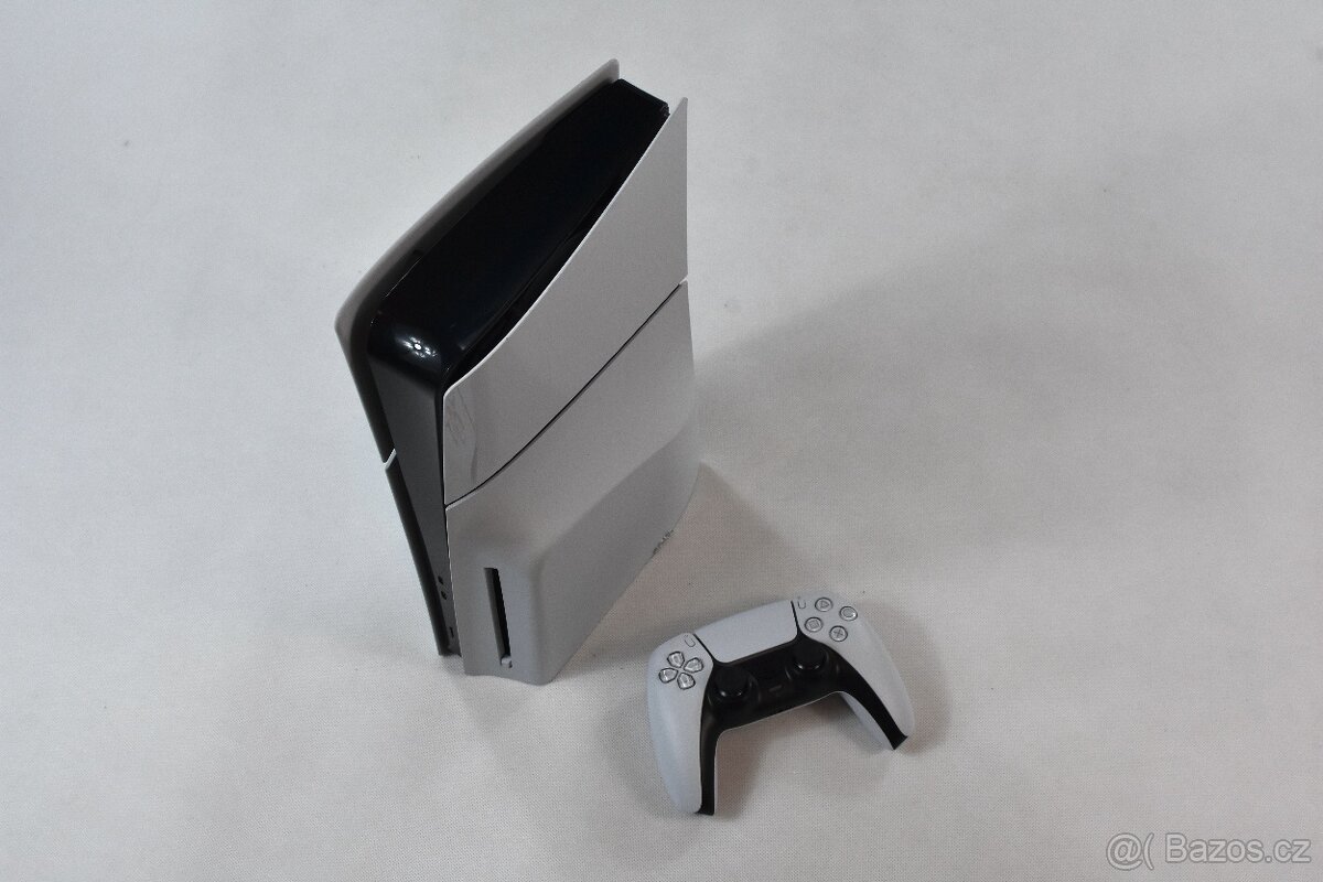 Sony PlayStation 5 (Slim) Zánovní, rok záruka.