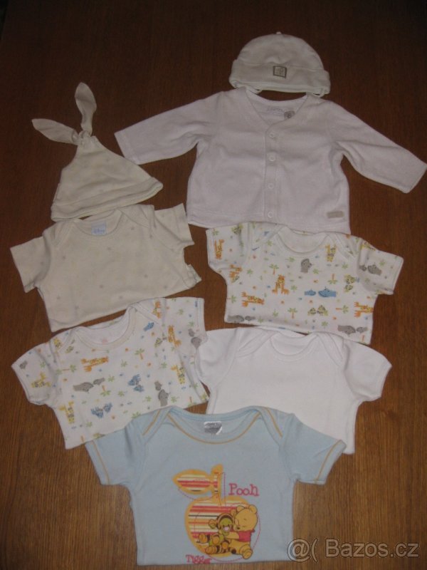 Body kabátek a čepičky velikost 0-3m