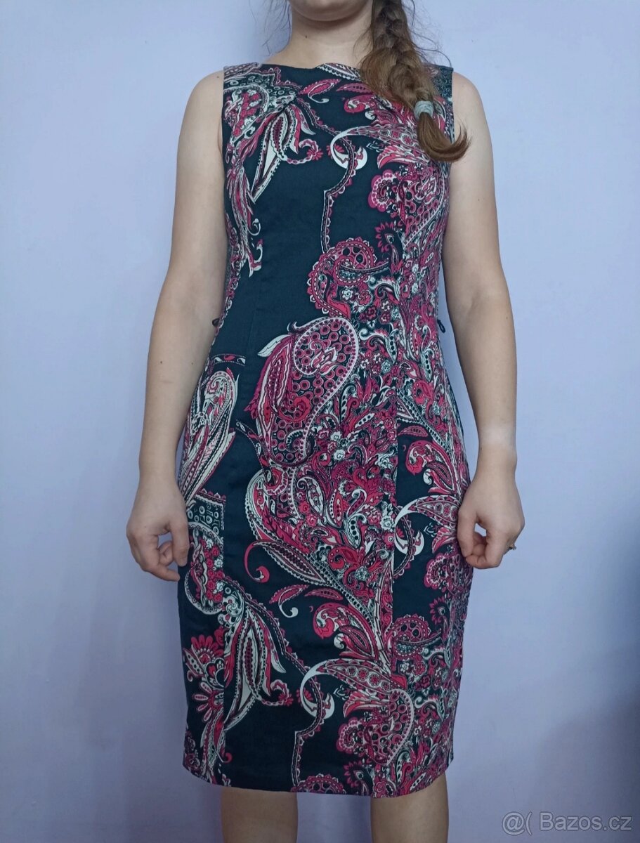 Letní šaty černé se vzorem