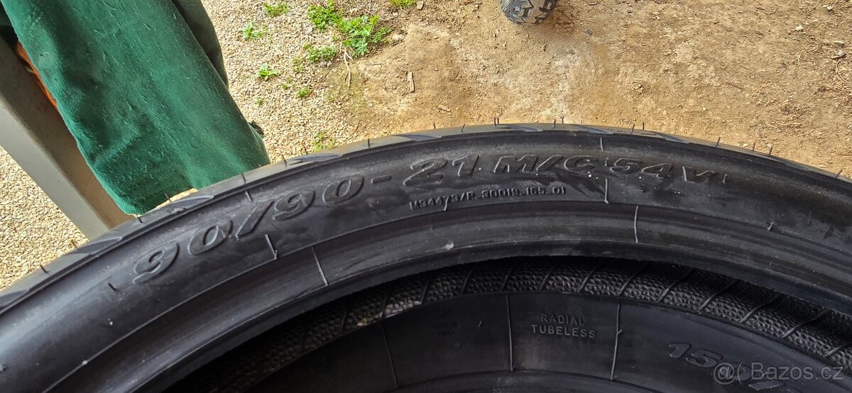 Nové Pirelli Scorpion trail 2 90/90 R21 M/C 54V