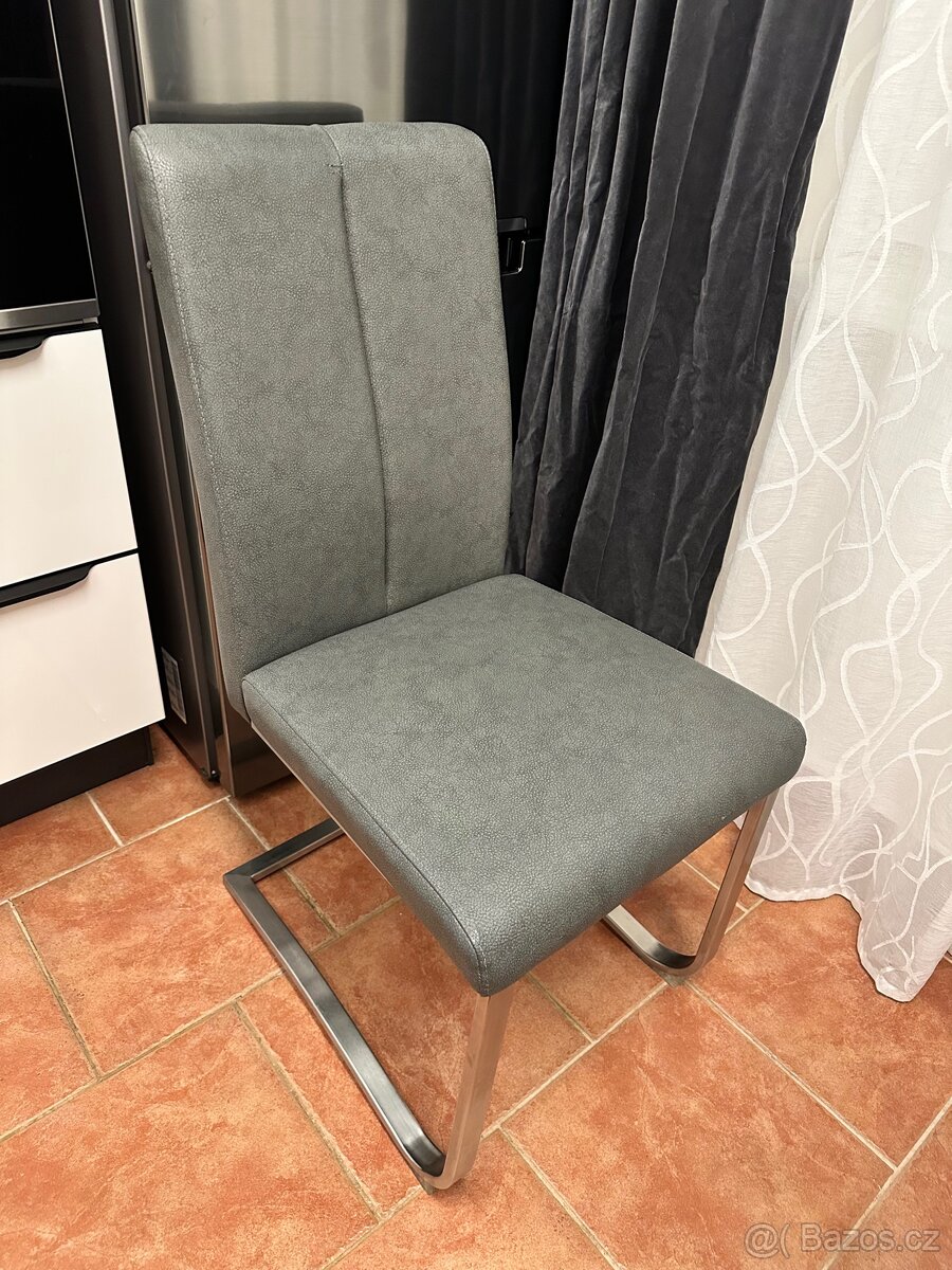 2 Koženkové židle