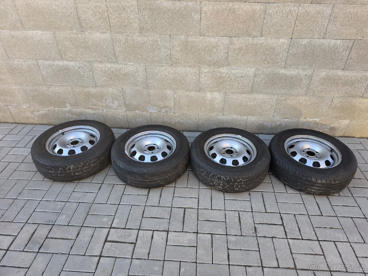 215/65/16 Letní kola Dacia Duster 5x114,3