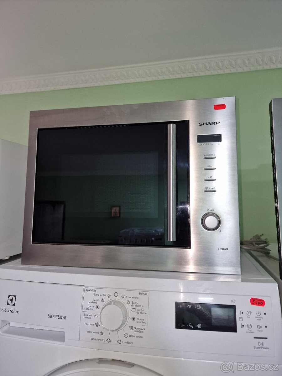 Vestavěná mikrovlnná trouba SHARP