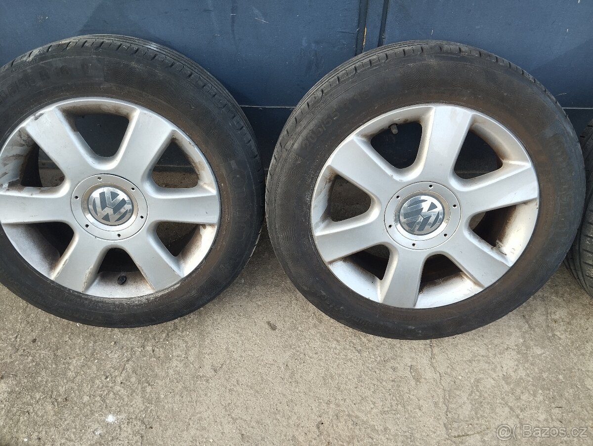 ALU kola s pneu R16